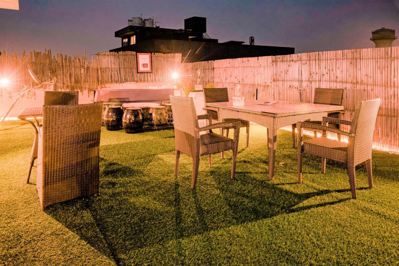 Instay - 46 Gurgaon Exteriör bild